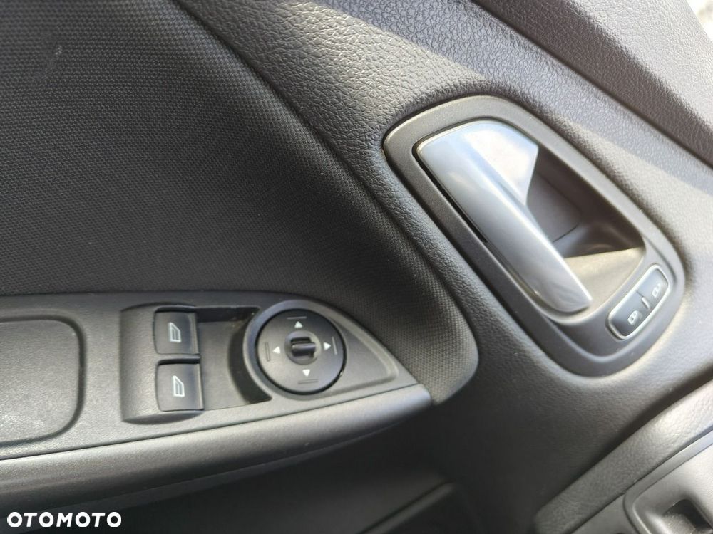 Ford Focus 1.6 Ti-VCT Ambiente - 15