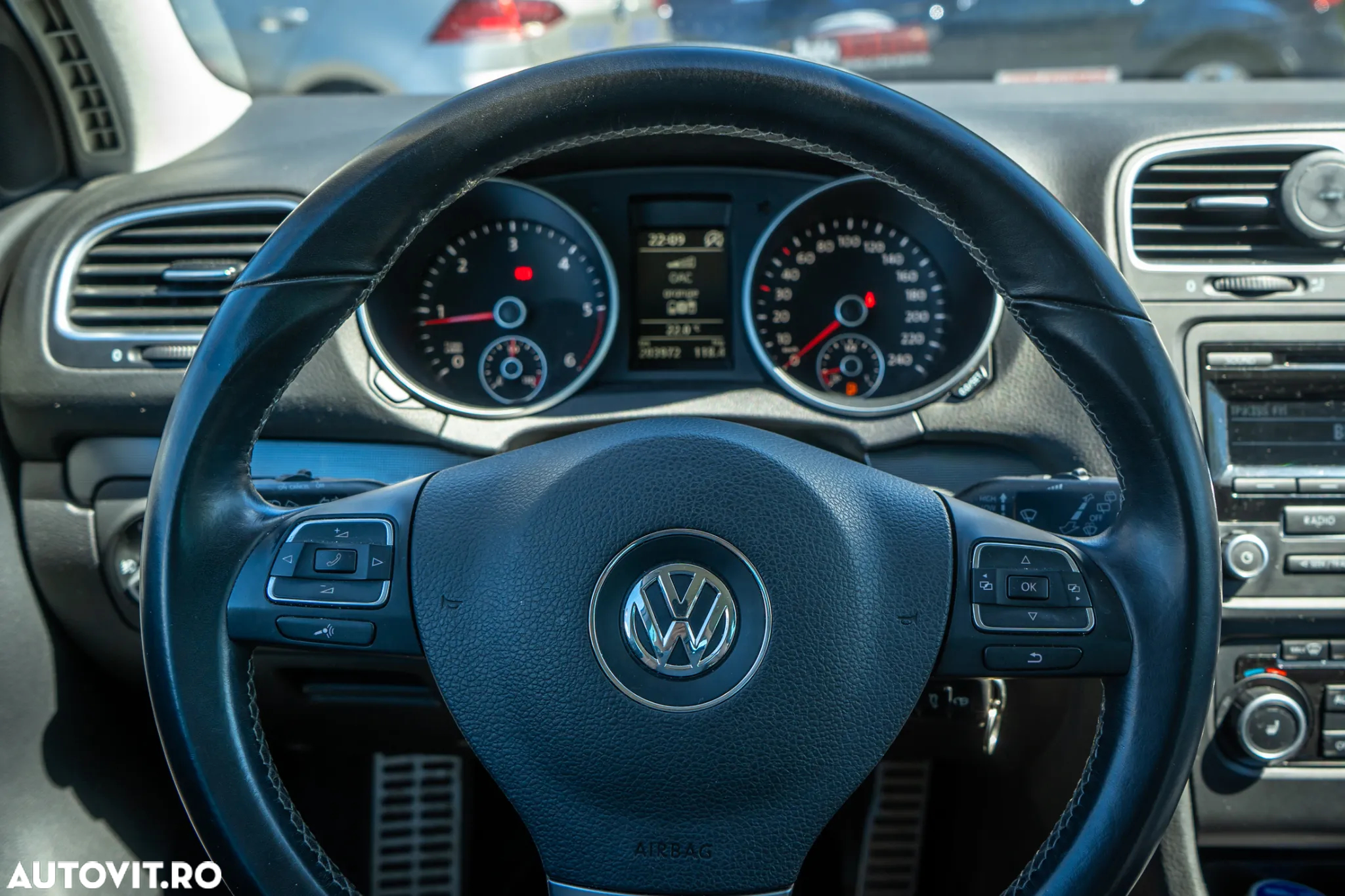 Volkswagen Golf - 16