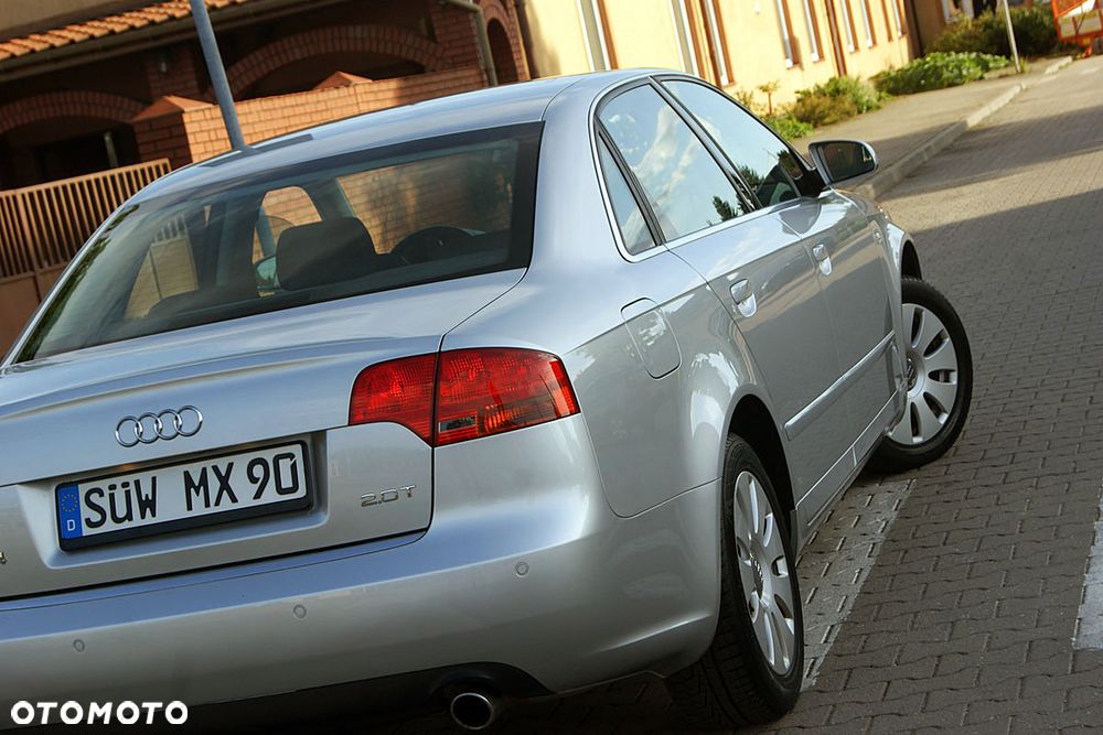 Audi A4 Limousine - 18