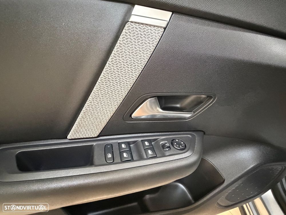 Citroën C4 PureTech 130 Stop&Start SHINE - 11