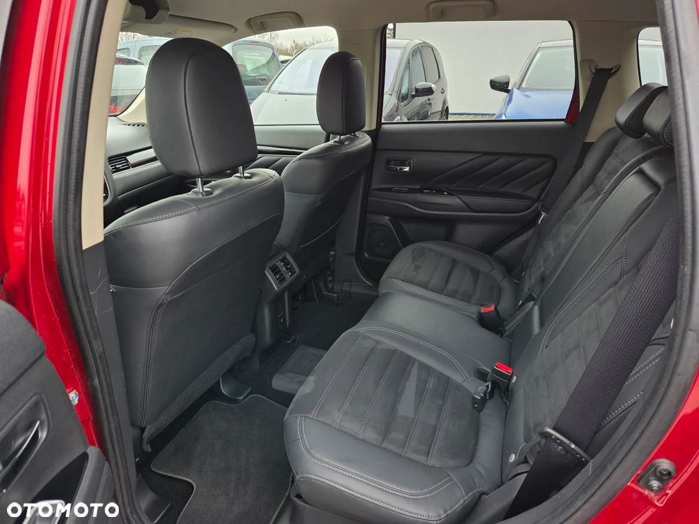 Mitsubishi Outlander - 20