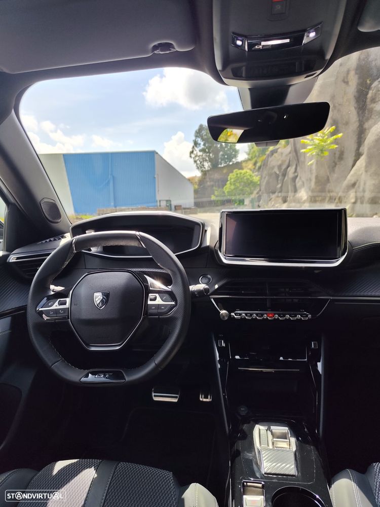 Peugeot e-2008 50 kWh GT - 6