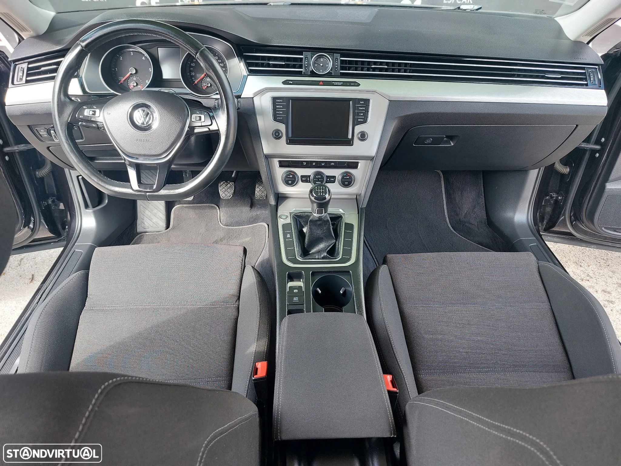 VW Passat Variant 1.6 TDI Confortline - 18
