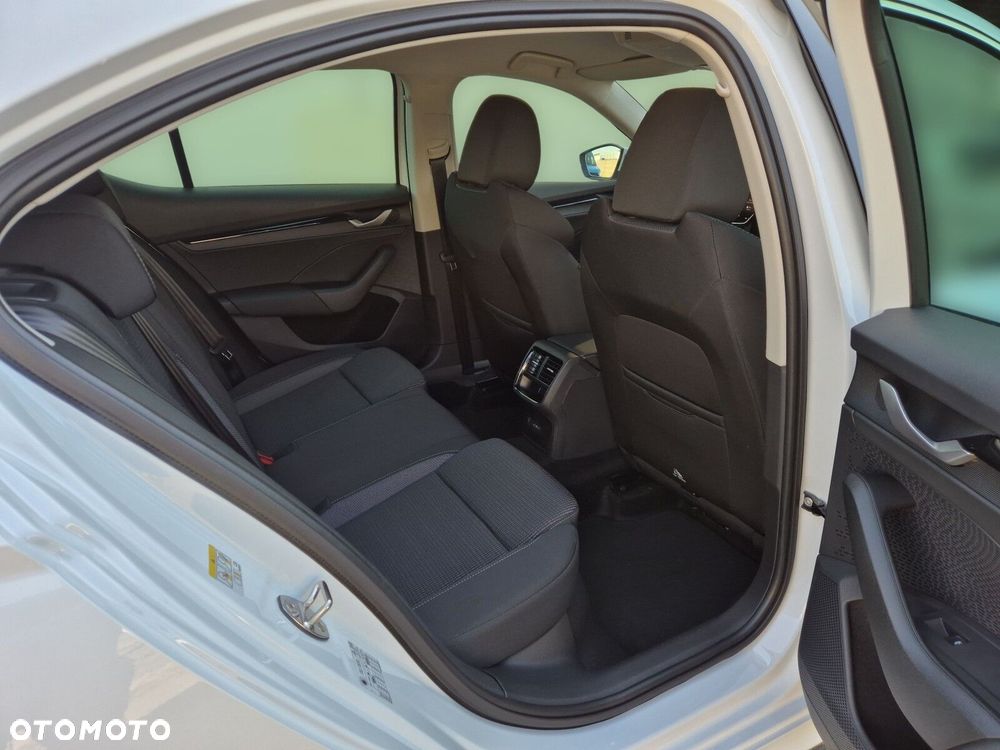 Skoda Octavia 1.5 TSI mHEV Drive Selection DSG - 16