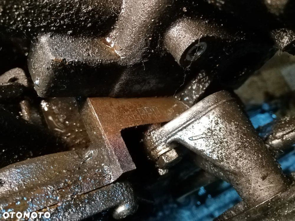 Silnik blok silnika słupek Audi A6 C6 2.7 TDI BPP - 5