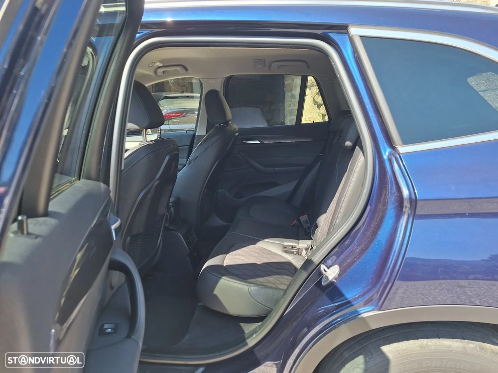 BMW X1 xDrive18d - 15