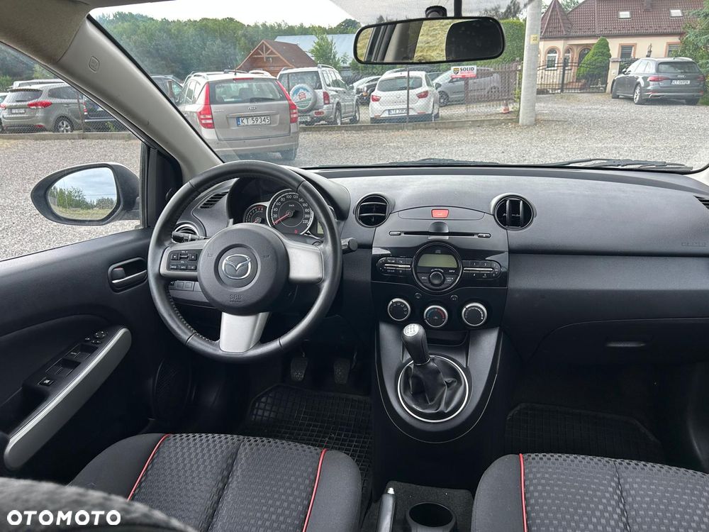 Mazda 2 - 15