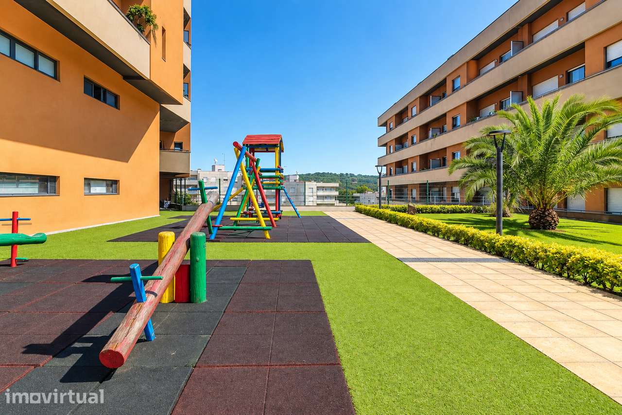 T3 com terraço de 160 m² | Condomínio fechado com piscina Valongo - Grande imagem: 2/21