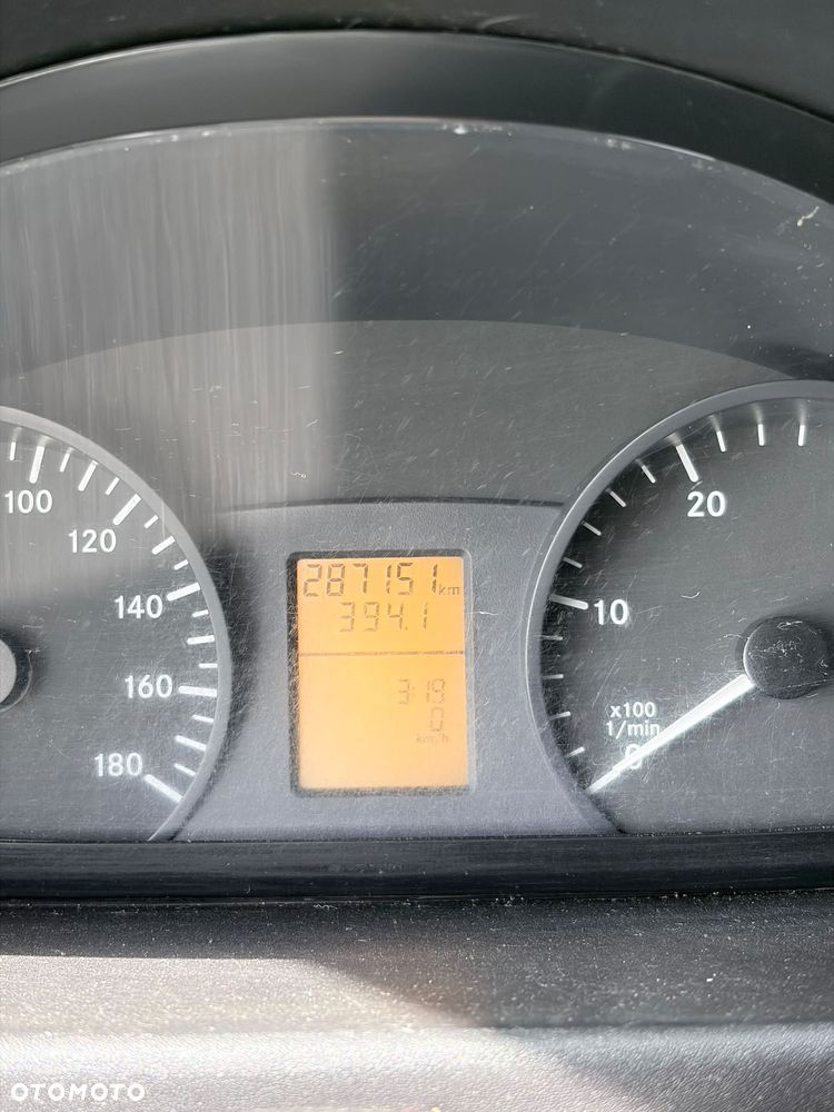 Mercedes-Benz Sprinter - 6