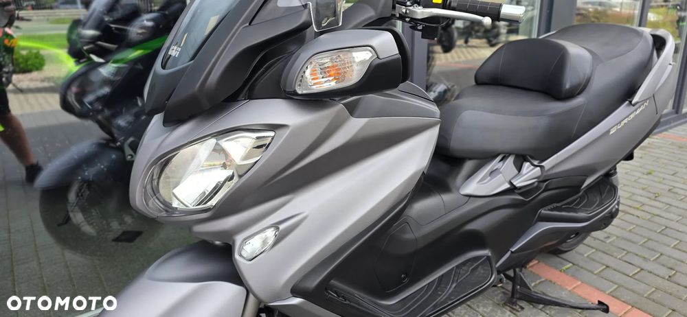 Suzuki Burgman - 28