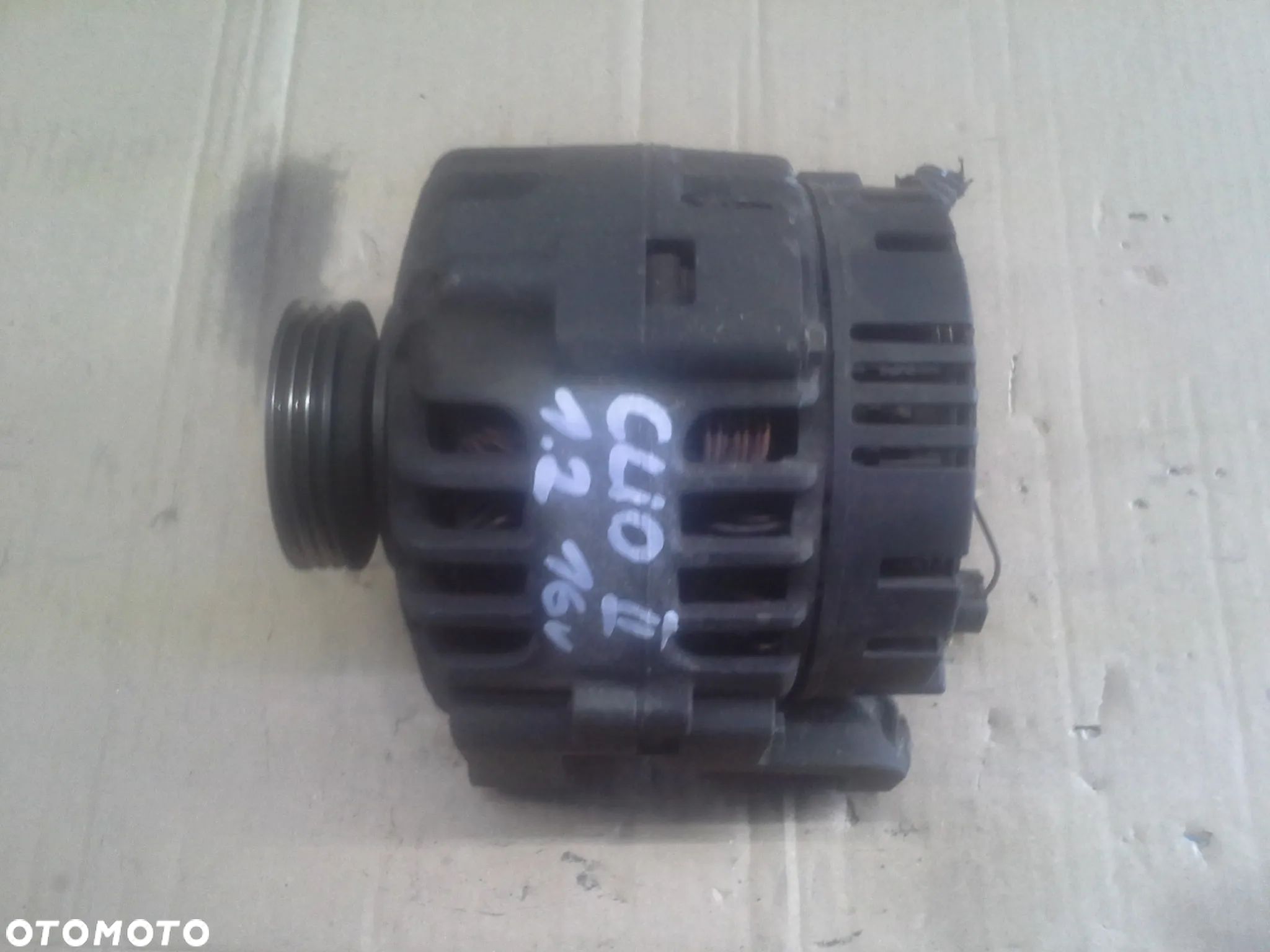 Renault Clio Kangoo Thalia 1.2 16V alternator Valeo 95A  7700437090  SG9B035  25424220 - 1