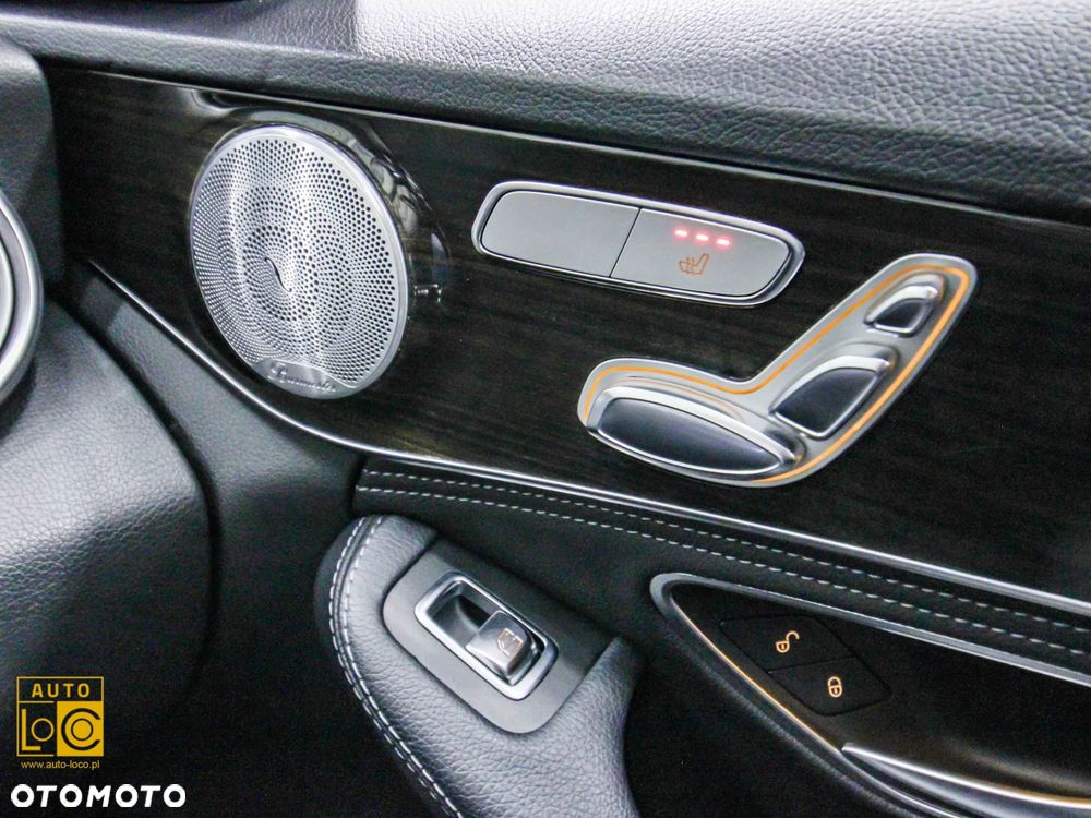 Mercedes-Benz Klasa C 300 9G-TRONIC AMG Line - 31