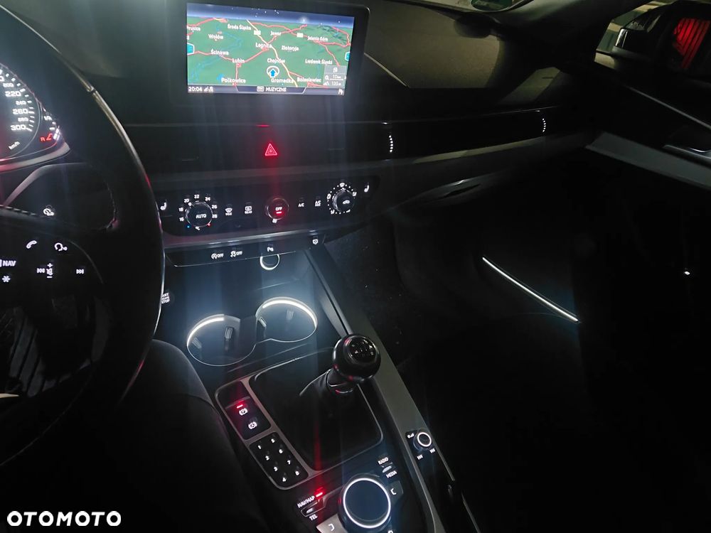 Audi A4 Avant 2.0 TDI - 19