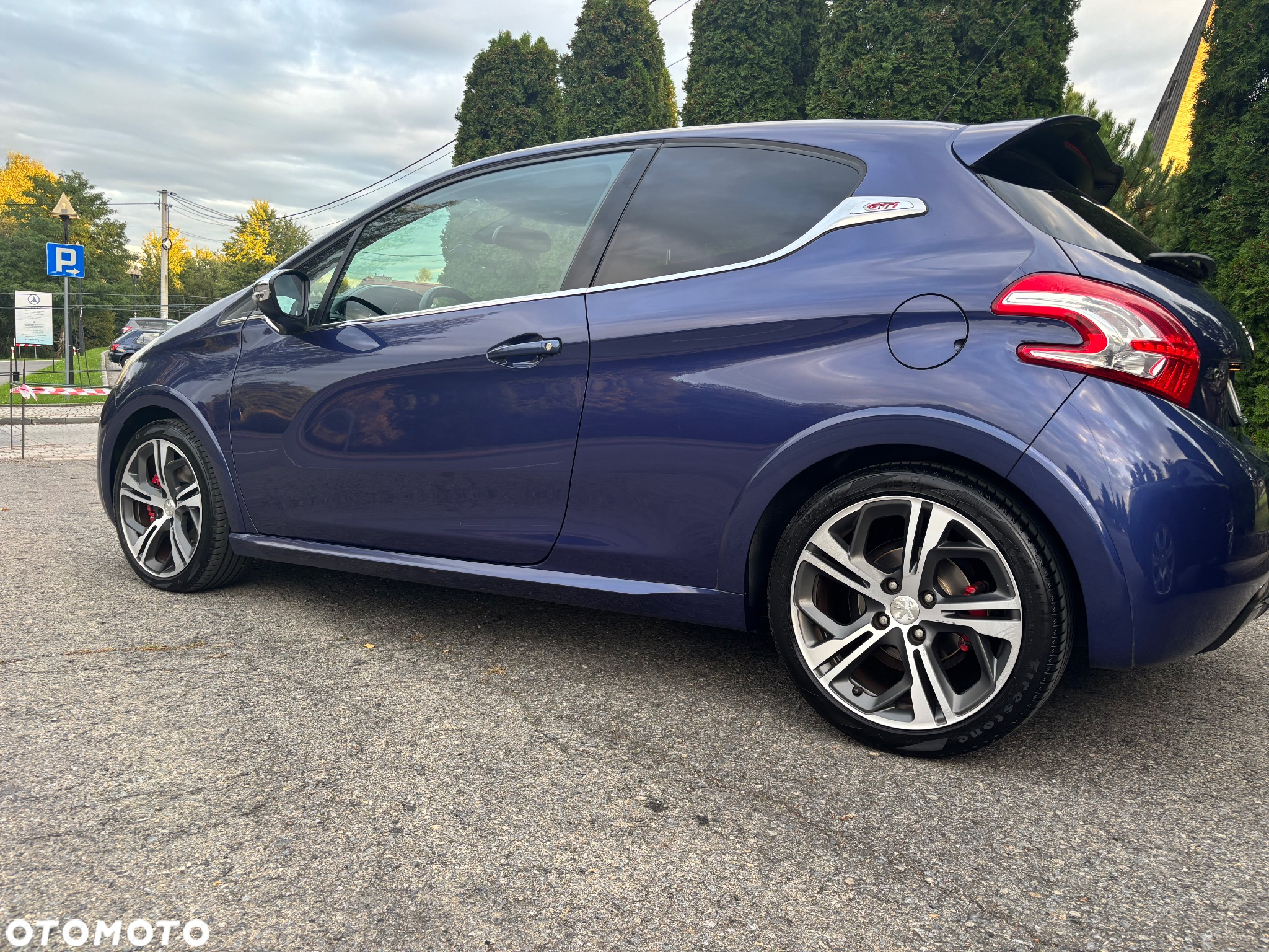 Peugeot 208 1.6 THP GTi - 19