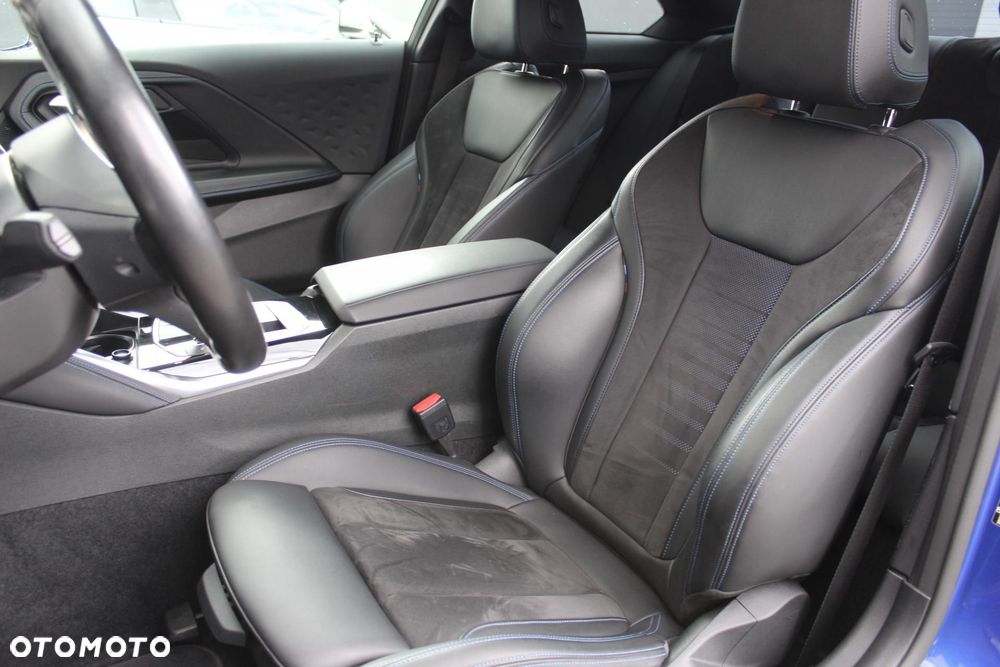 BMW Seria 2 220d M Sport - 8