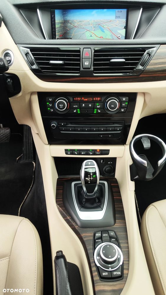 BMW X1 xDrive20d xLine - 30