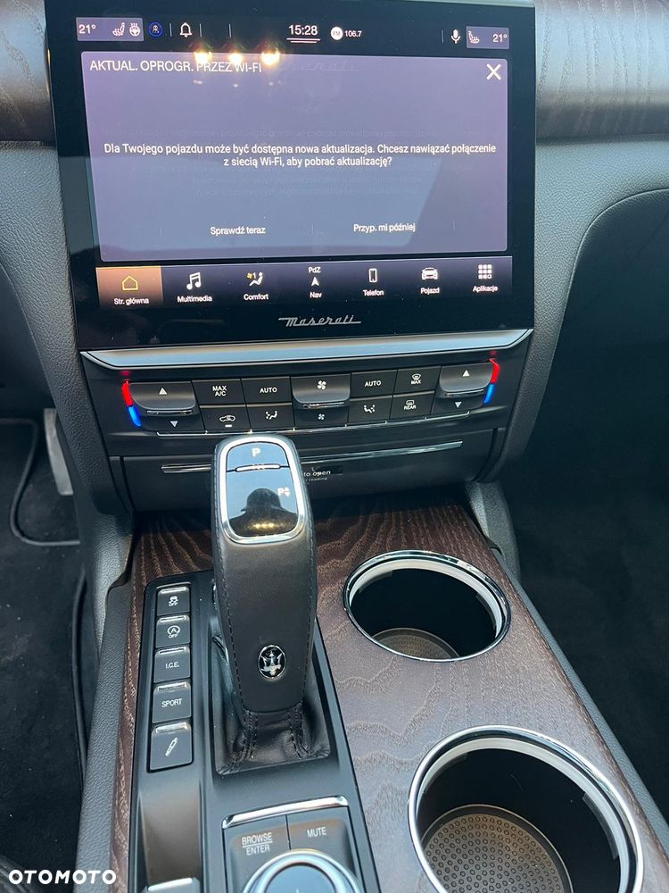 Maserati Quattroporte - 15