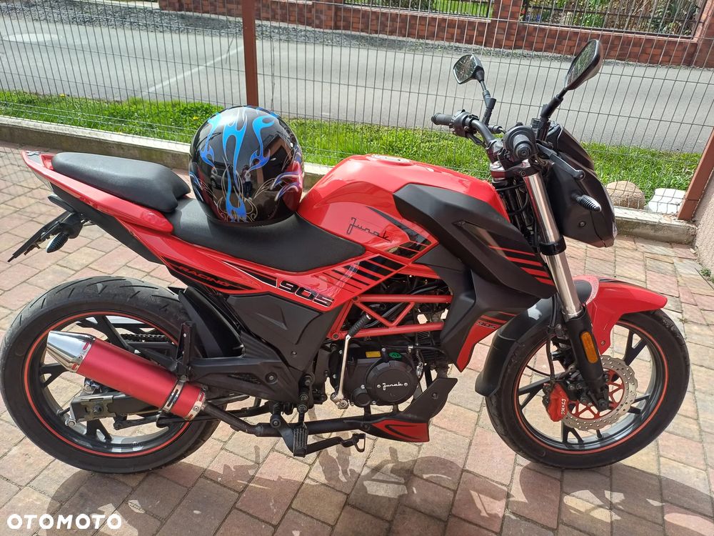 Junak Inny - 1