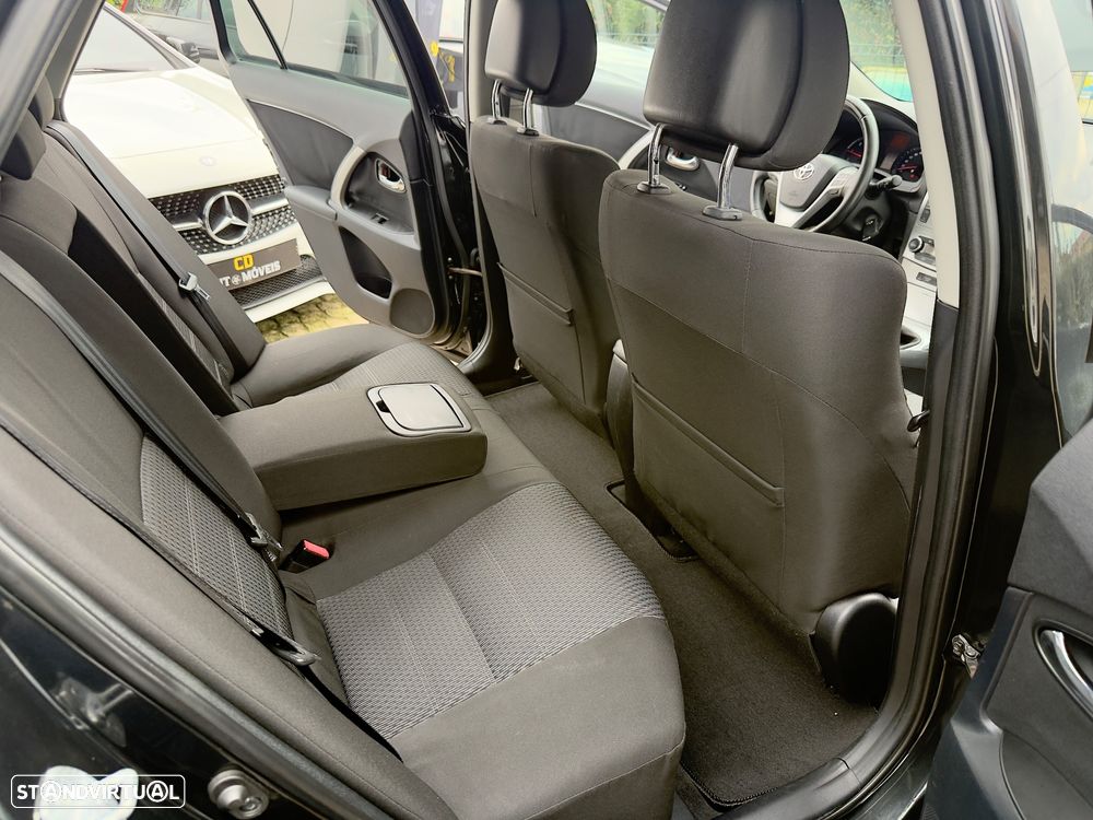 Toyota Avensis SW 2.0 D-4D Exclusive +Navi - 51