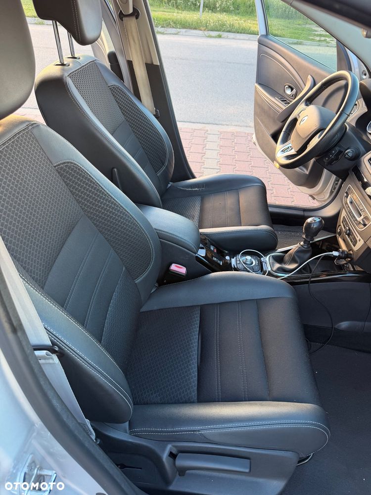 Renault Megane ENERGY dCi 130 Start & Stop Bose Edition - 8