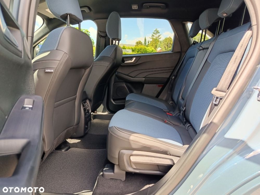Ford Kuga - 13