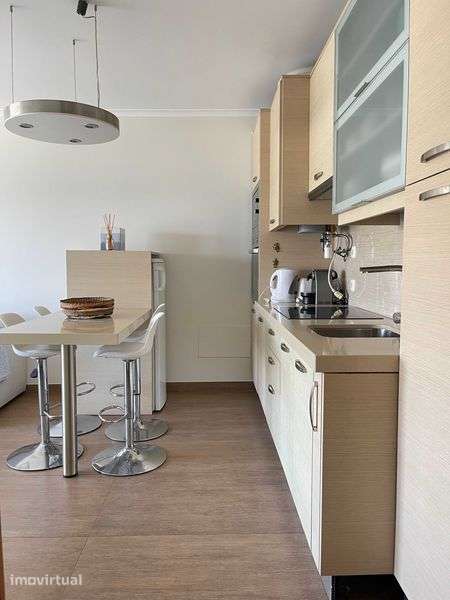 Apartamento T2 com vista de mar e parqueamento - Grande imagem: 5/11