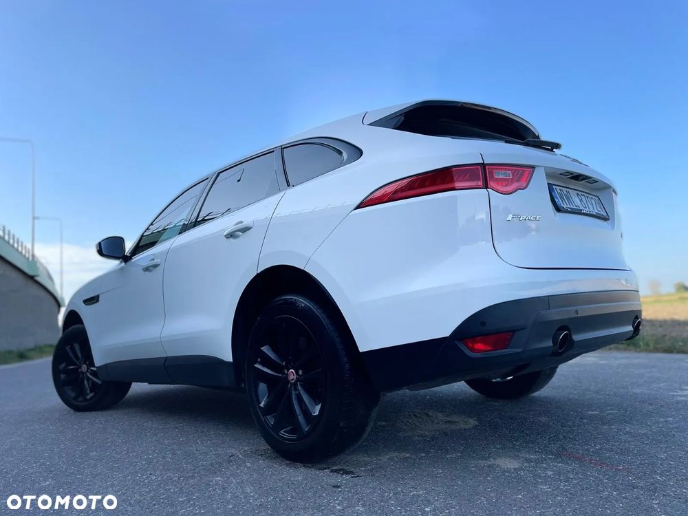 Jaguar F-Pace 25t AWD Prestige - 7