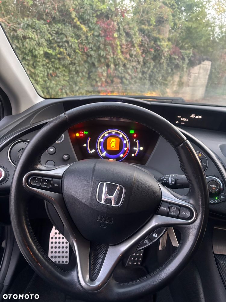 Honda Civic 1.8 Executive - 17