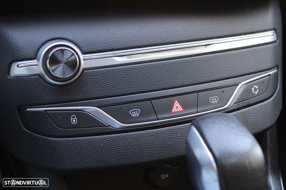 Peugeot 308 PureTech 130 EAT6 Stop & Start GT-Line Edition - 19