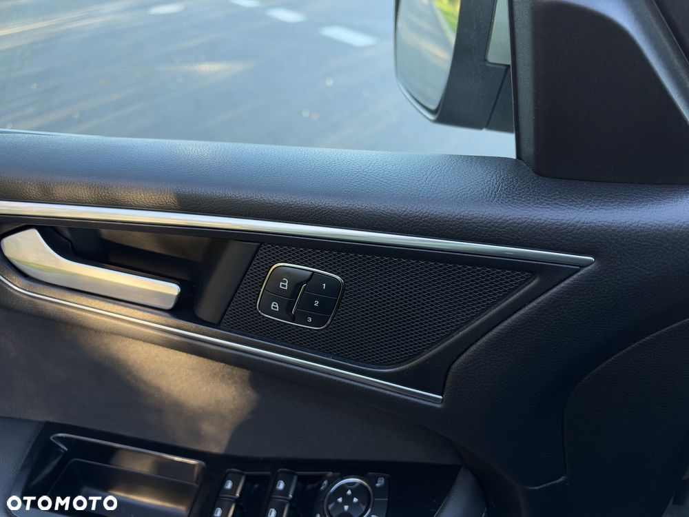 Ford S-Max - 24