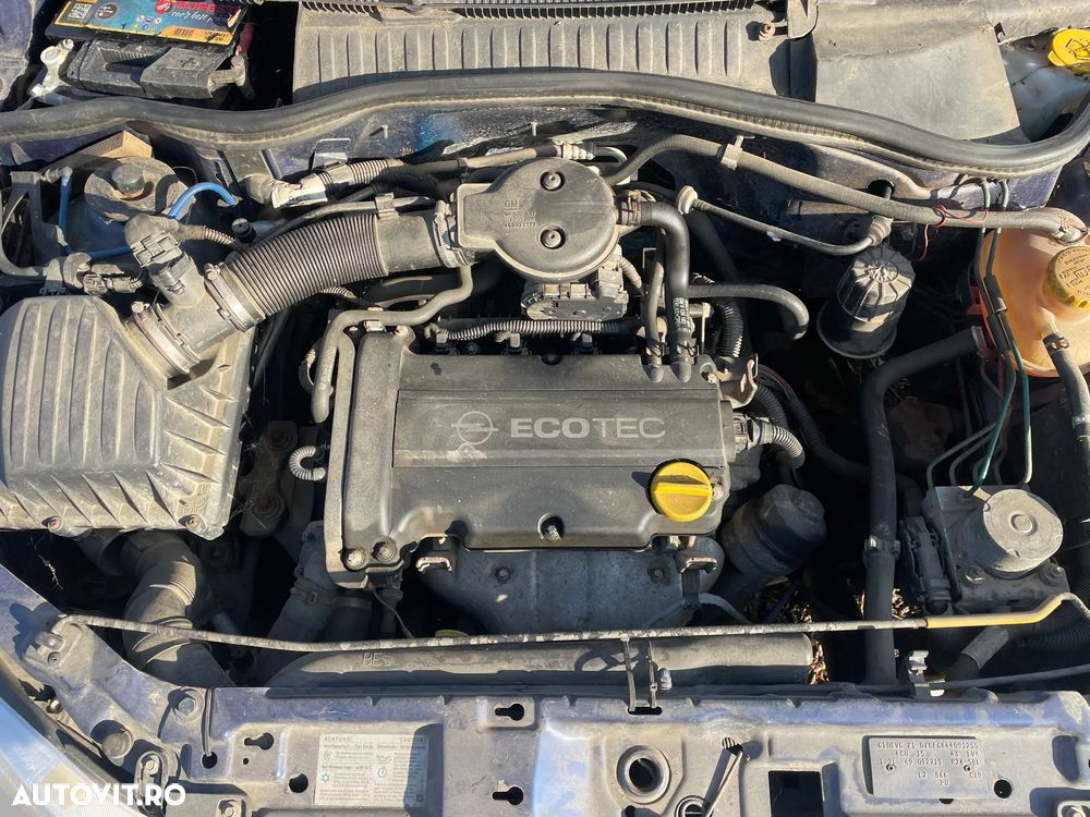 Dezmembrez Opel Corsa C 1.2 16V Ecotec 75CP facelift 2003 - 7