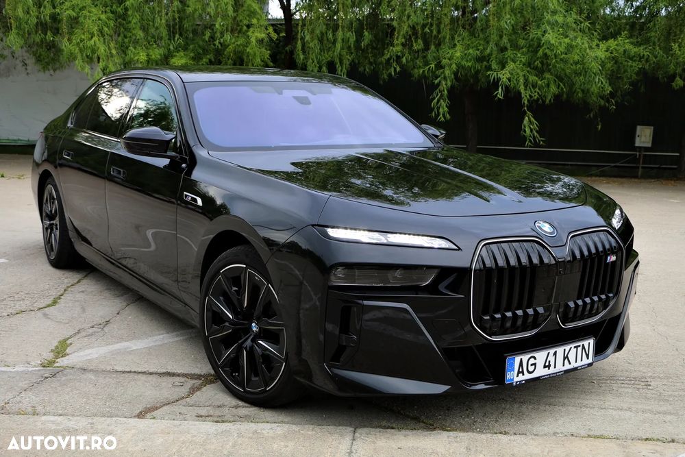 BMW M7 M760e xDrive AT PHEV - 17