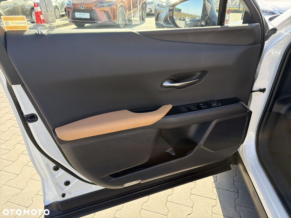 Lexus UX 250h GPF Business 2WD - 21