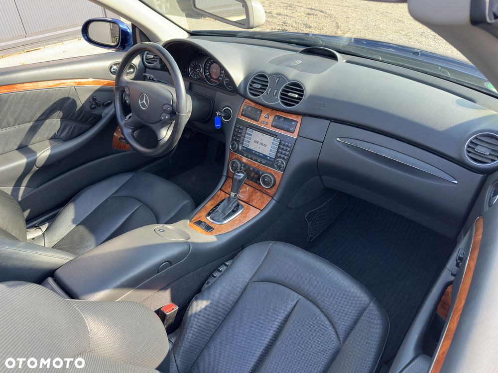 Mercedes-Benz CLK - 11