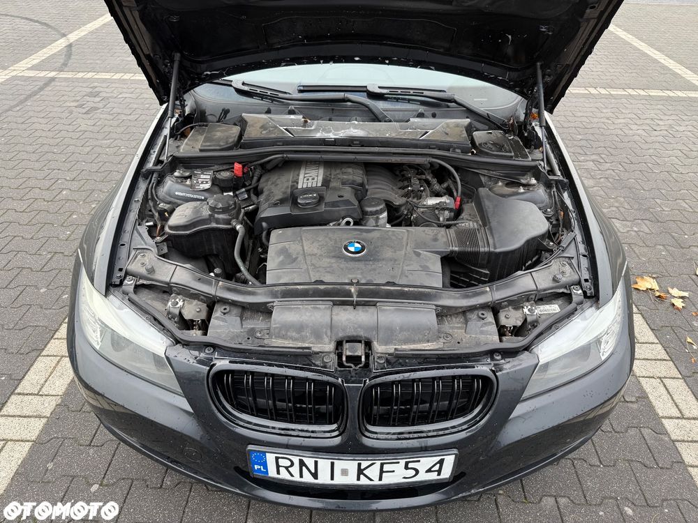 BMW Seria 3 316i - 26