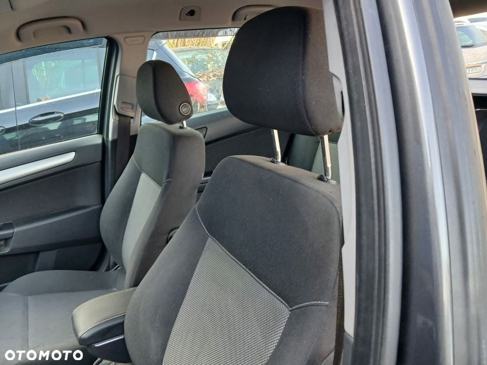 Opel Astra 1.7 CDTI - 4