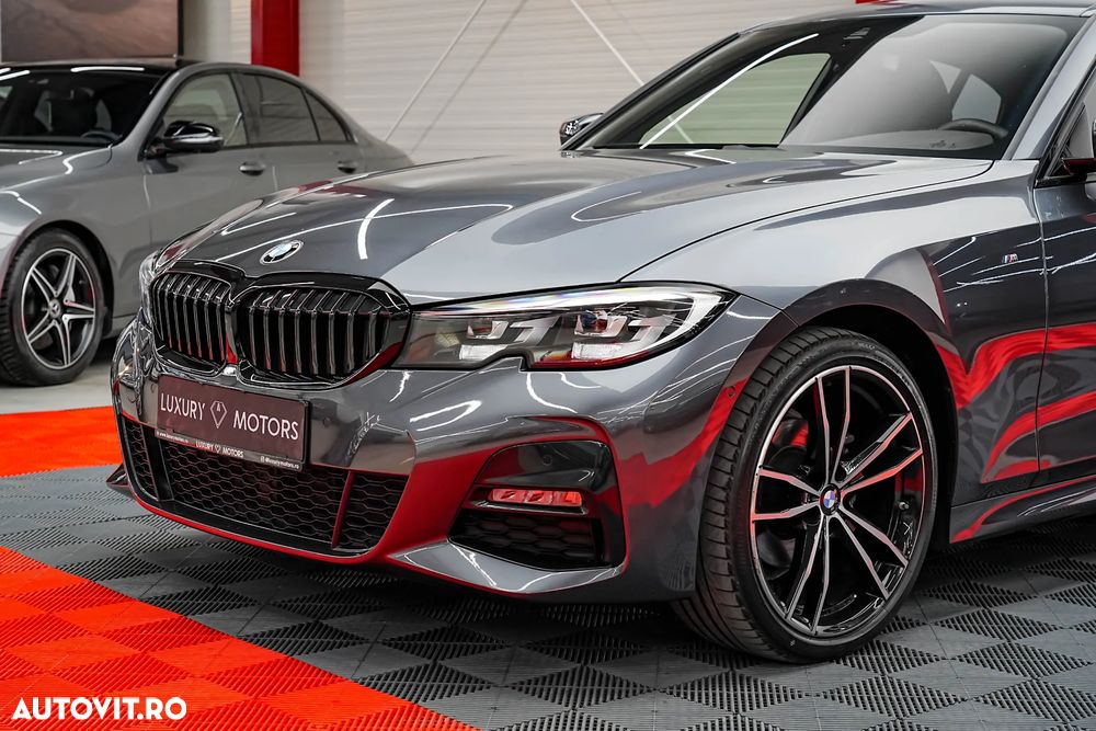 BMW Seria 3 318i Aut. Sport Line - 17
