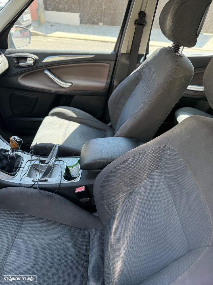 Ford S-Max 2.0 TDCi Titanium 7L - 4