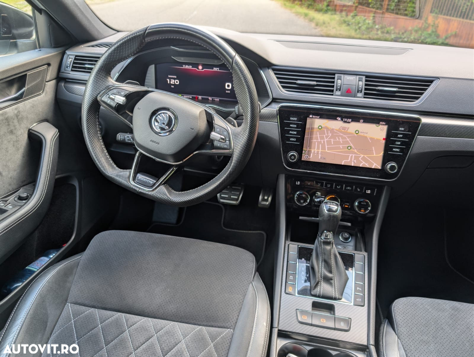 Skoda Superb 2.0 TDI DSG Sportline - 8