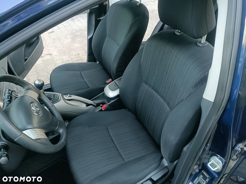 Toyota Auris 1.4 VVT-i - 11