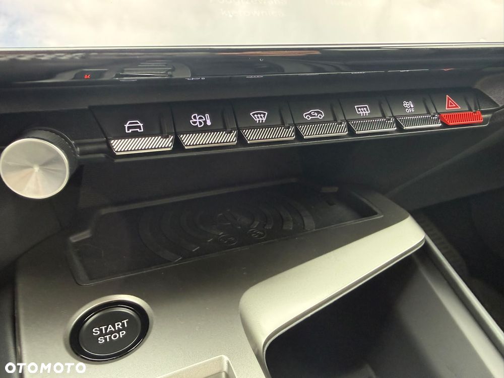 Peugeot 408 1.6 Plug-in Hybrid 240 GT Exclusive e-DCS7 - 28