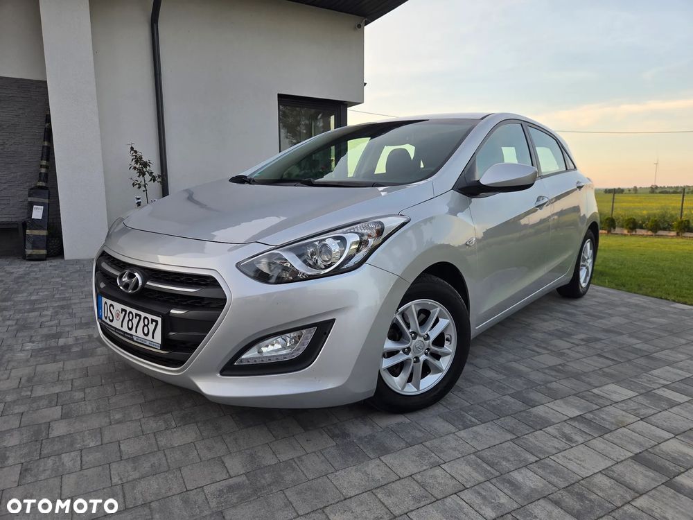 Hyundai i30 blue 1.6 CRDi Trend - 3