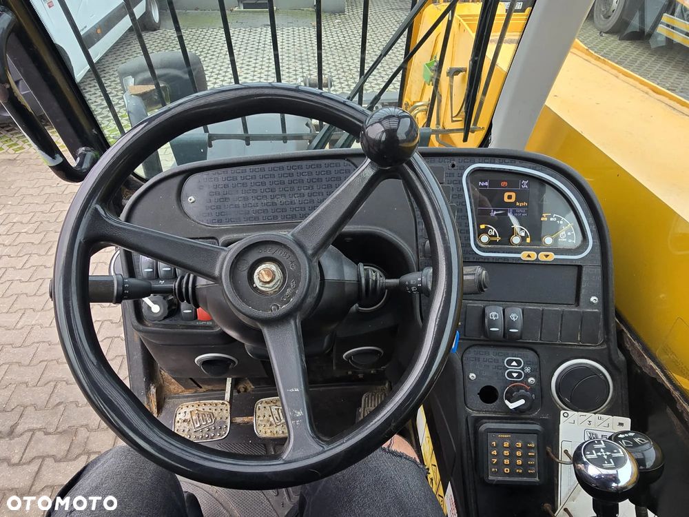 JCB ładowarka teleskopowa 531-70 - 10