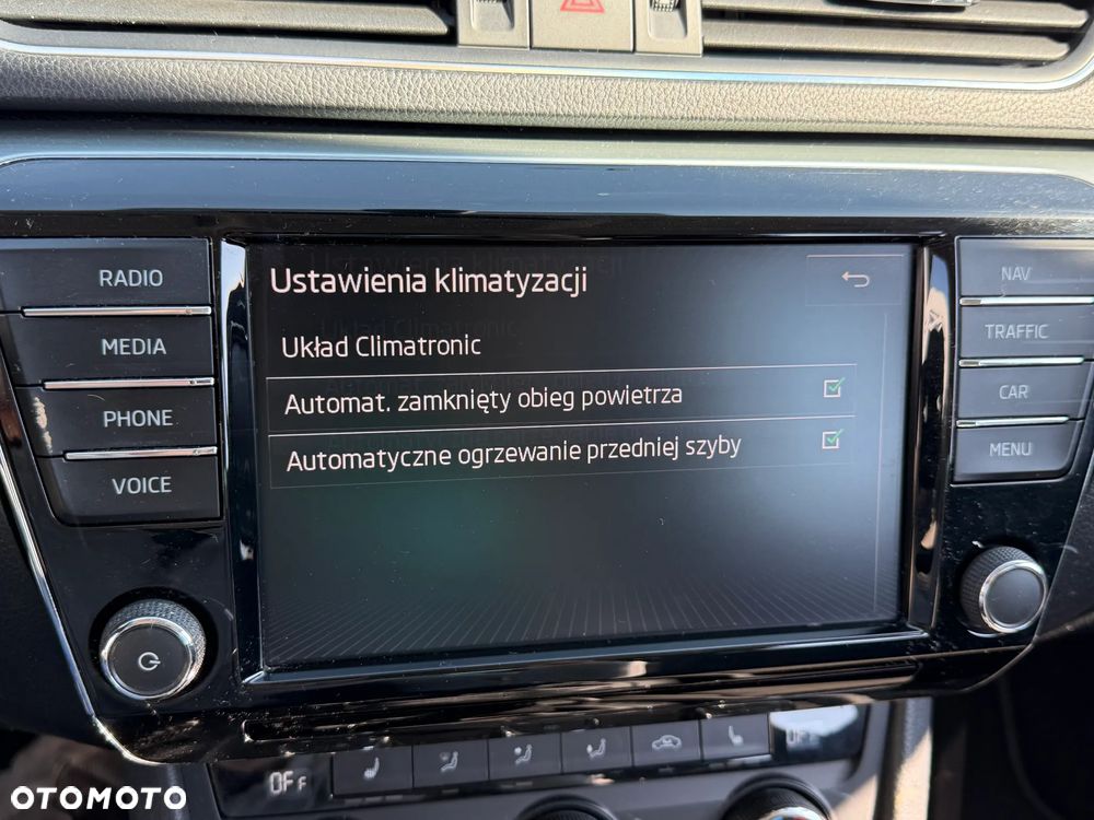 Skoda Superb 1.6 TDI GreenLine - 36