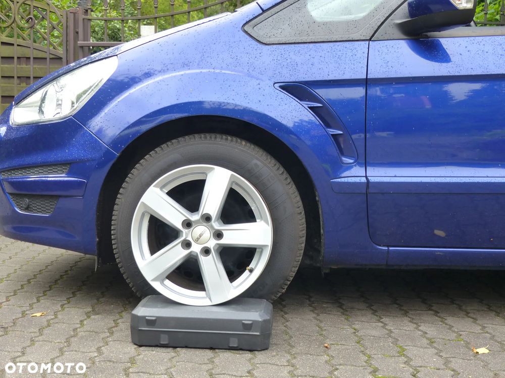 Ford S-Max - 21