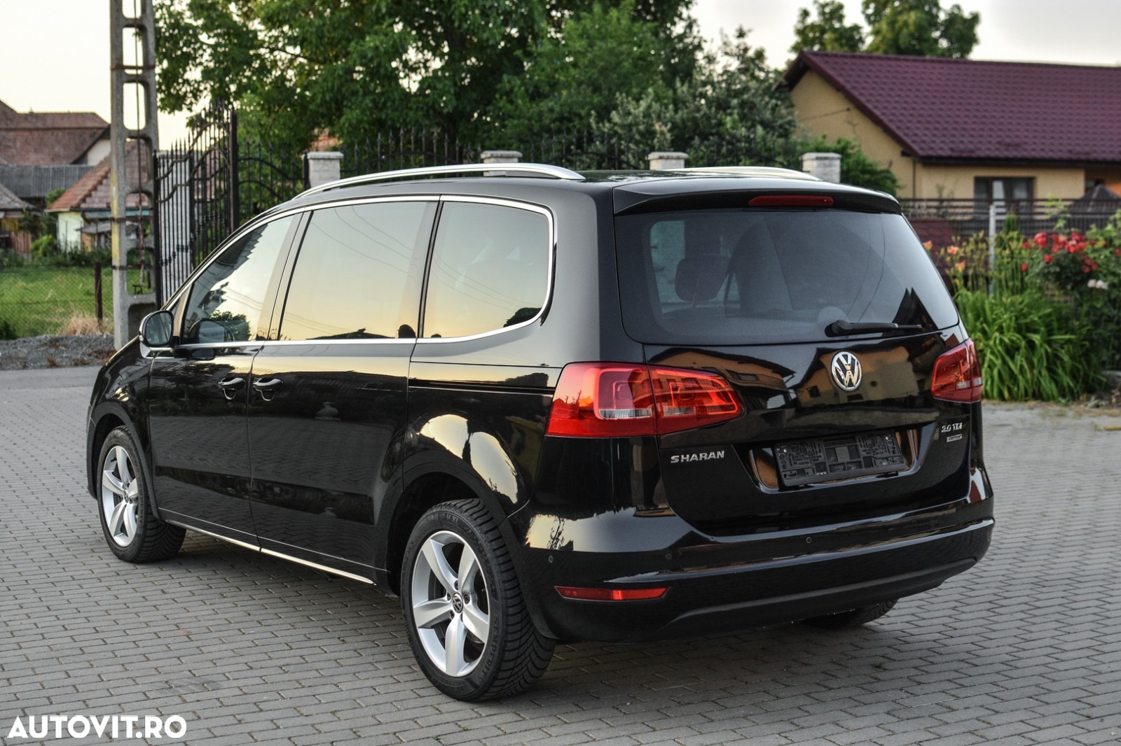 Volkswagen Sharan 2.0 TDI 4MOTION BlueMotion Technology Highline - 24