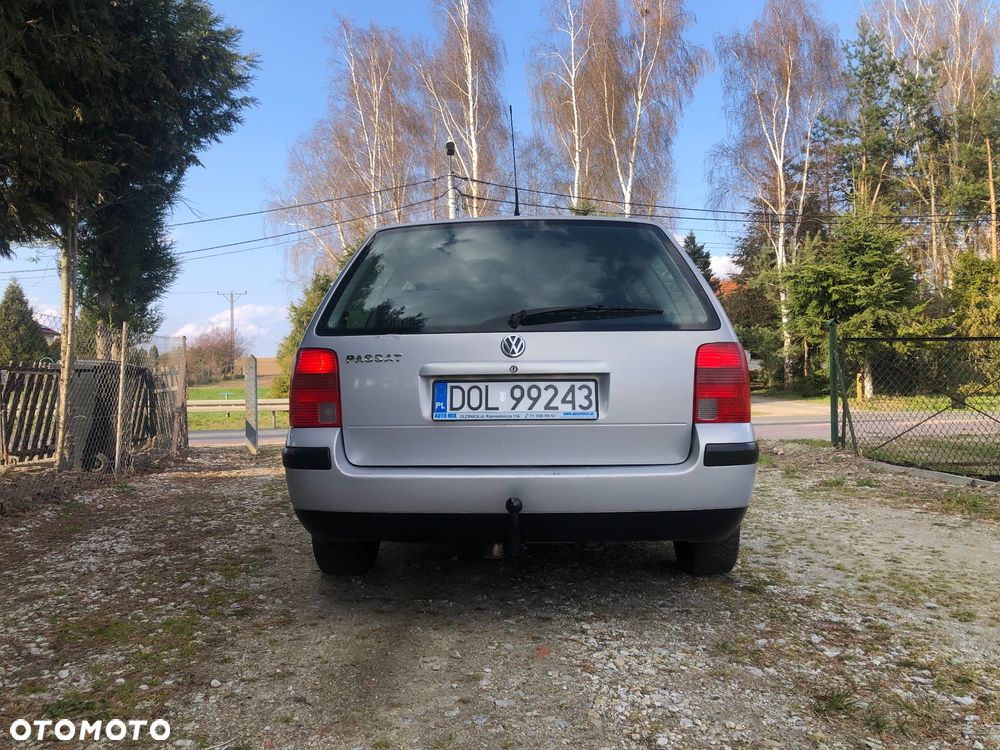 Volkswagen Passat - 4