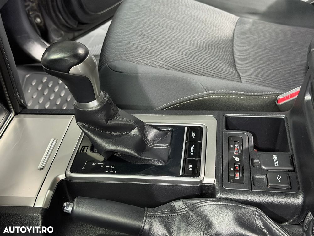 Toyota Land Cruiser 2.8l D-4D 204 CP A/T 7 locuri Executive - 12