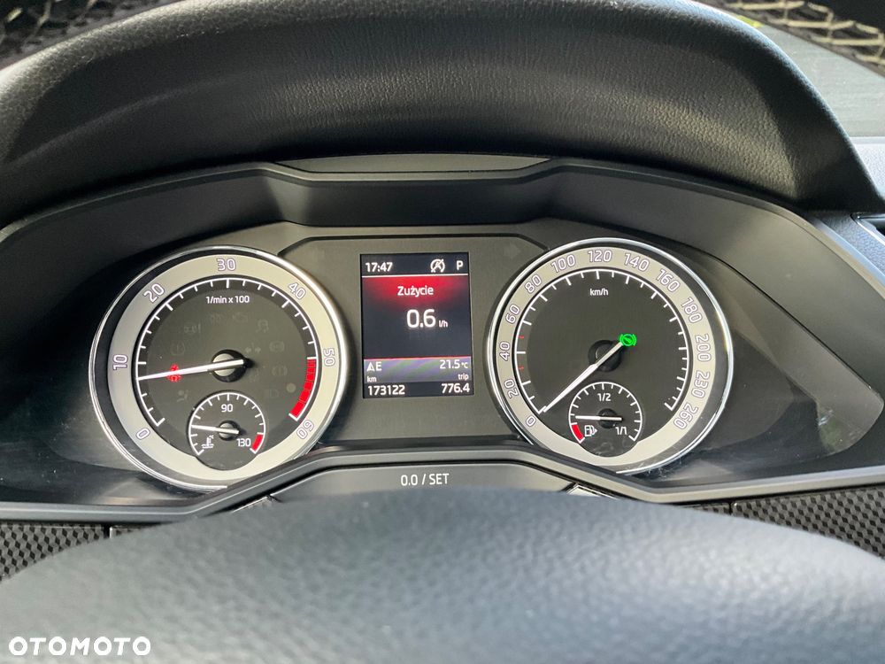 Skoda Superb 2.0 TDI DSG Sportline - 30