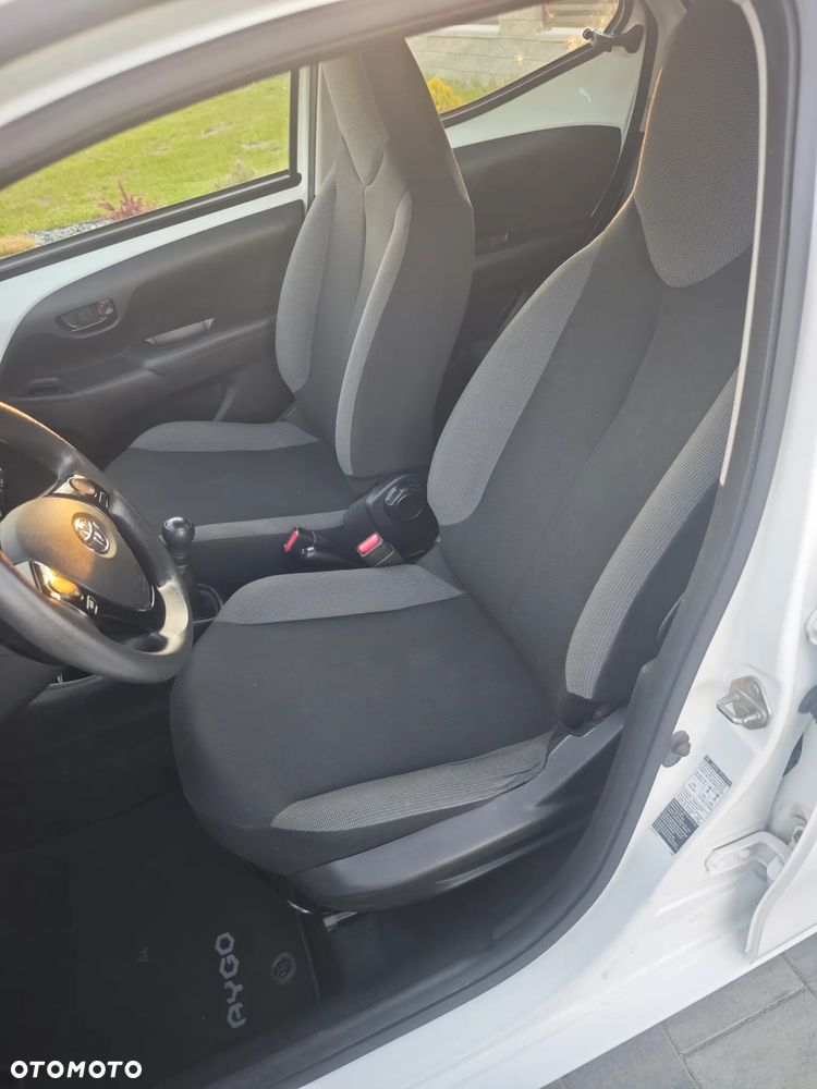 Toyota Aygo x-business - 14